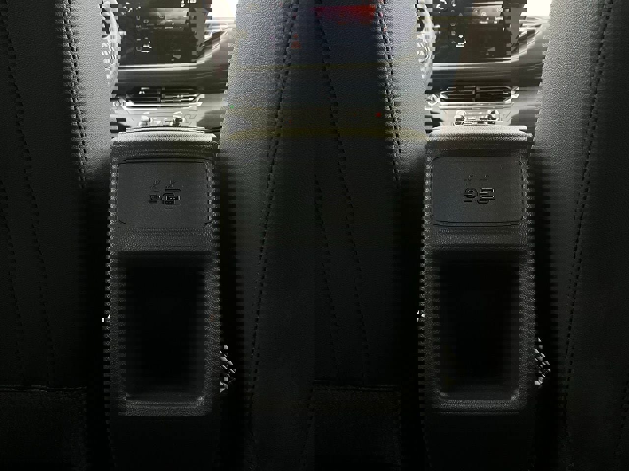 Used 2025 Buick Envista Preferred image 12