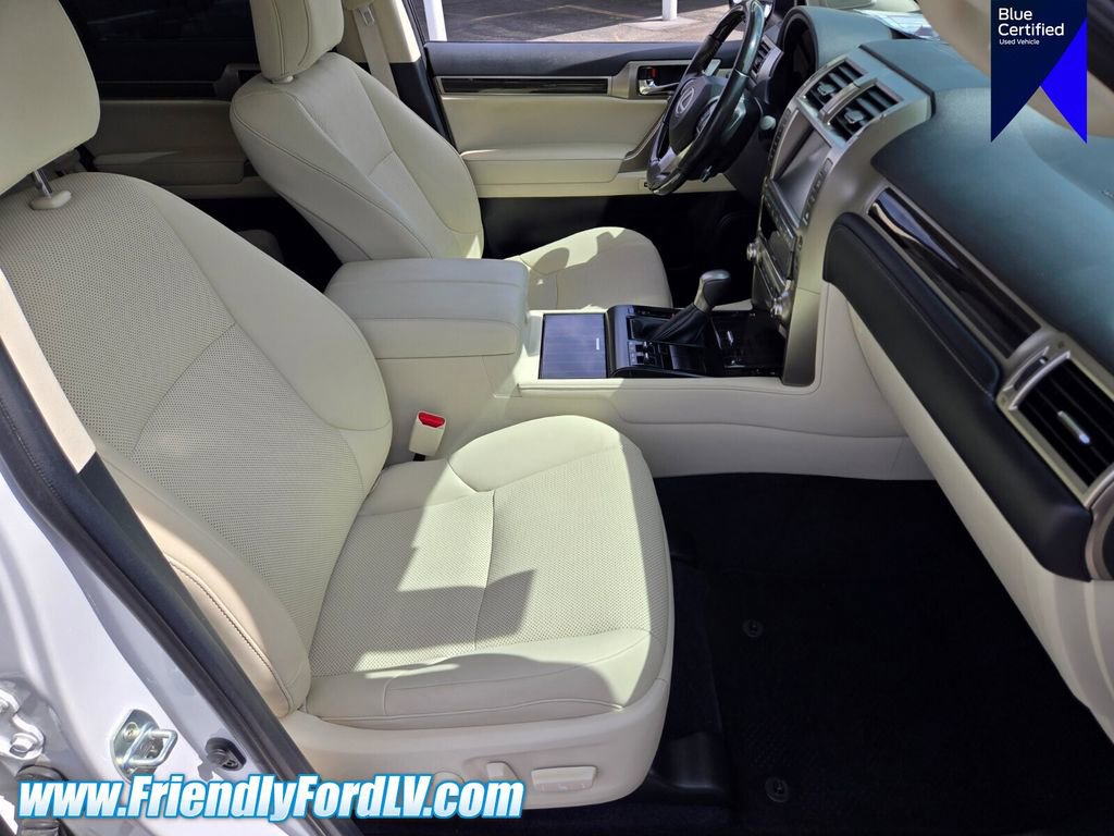 Used 2020 Lexus GX 460 Premium w/ Premium Package AWD/4WD image 16