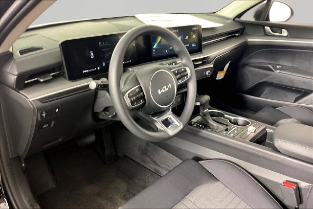 New 2027 Kia K5 LXS FWD image 7