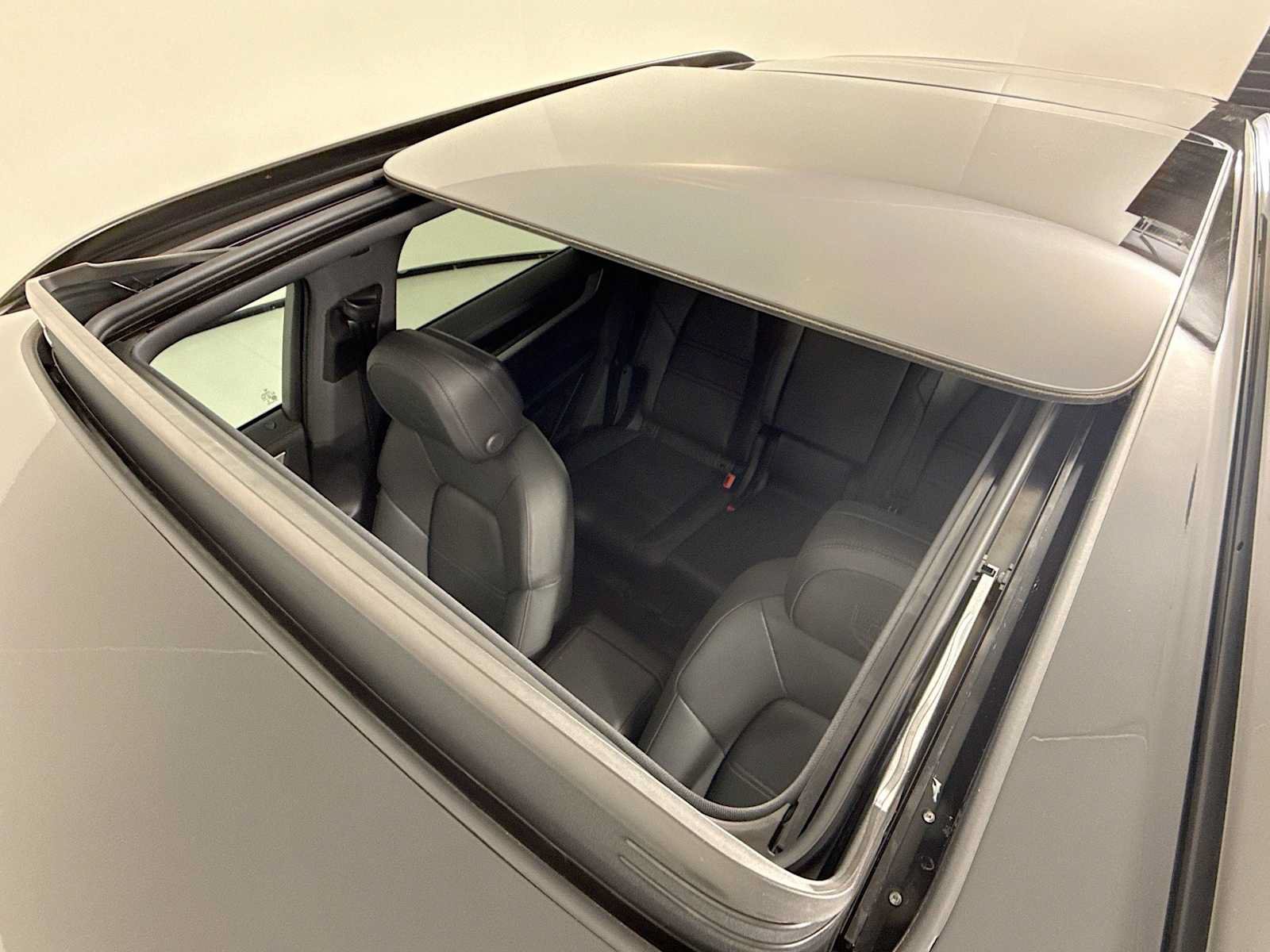 New 2026 Porsche Cayenne E-Hybrid AWD/4WD image 22