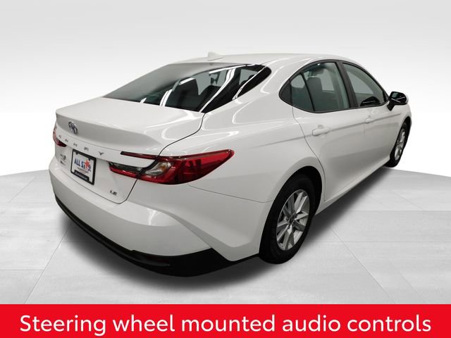 Used 2025 Toyota Camry LE image 9