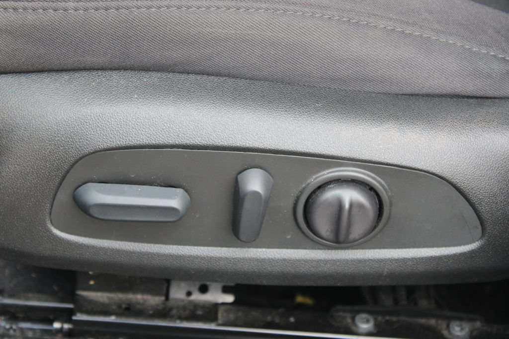 Used 2022 Chevrolet Malibu LT FWD image 16
