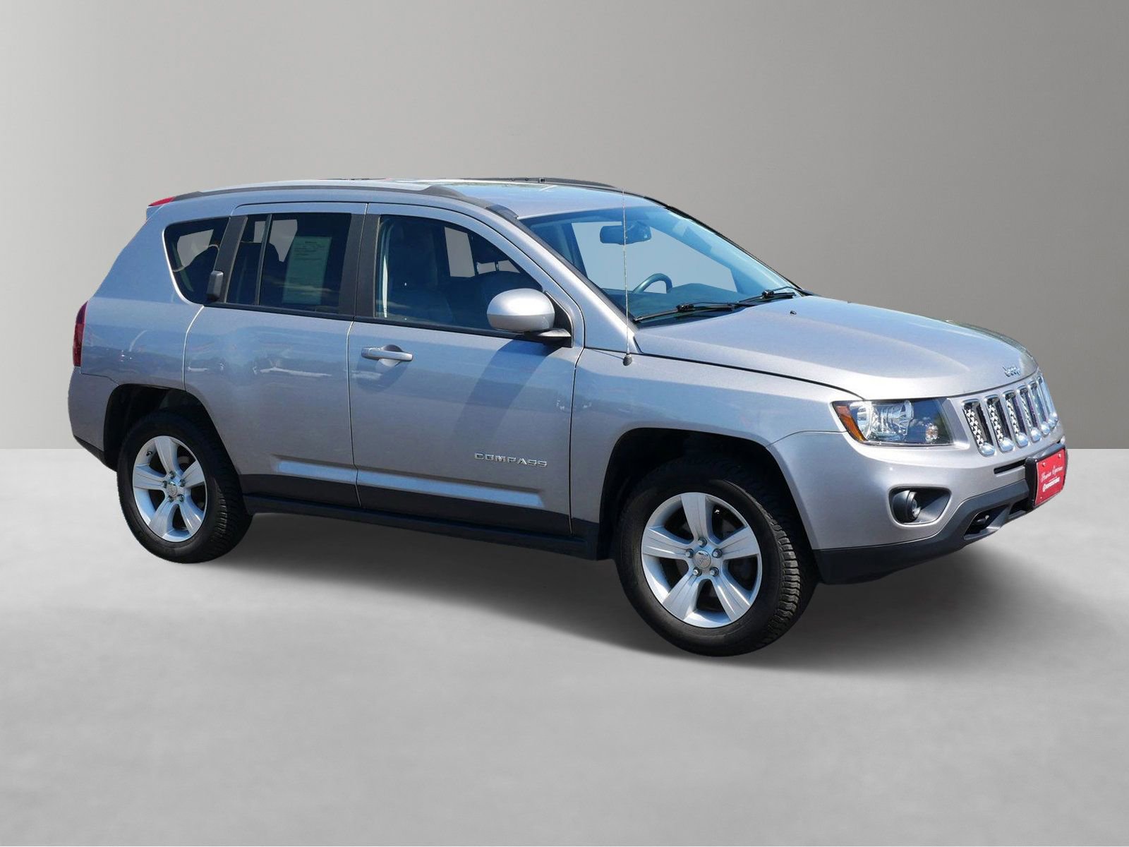 Used 2016 Jeep Compass Latitude w/ All Weather Capability Group AWD/4WD image 2