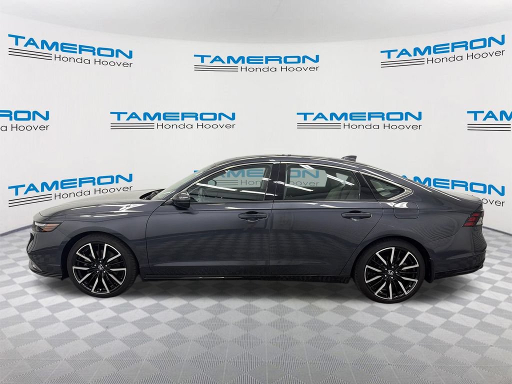 Used 2024 Honda Accord Touring image 2