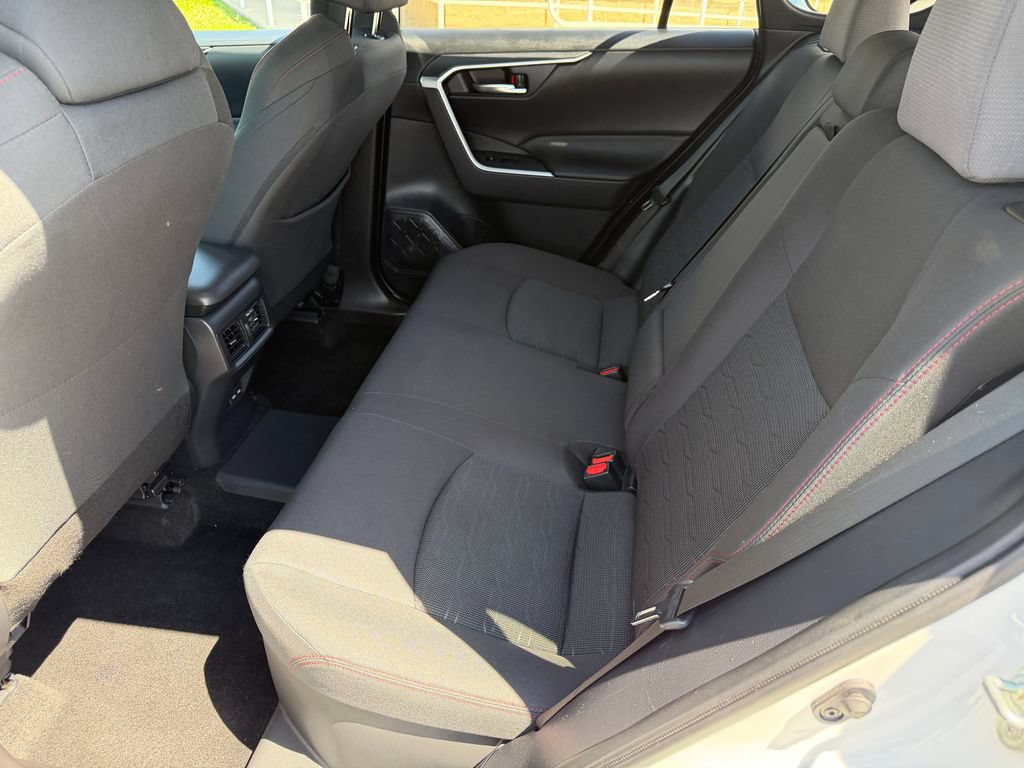 Used 2022 Toyota RAV4 SE w/ Weather & Moonroof Package AWD/4WD image 21