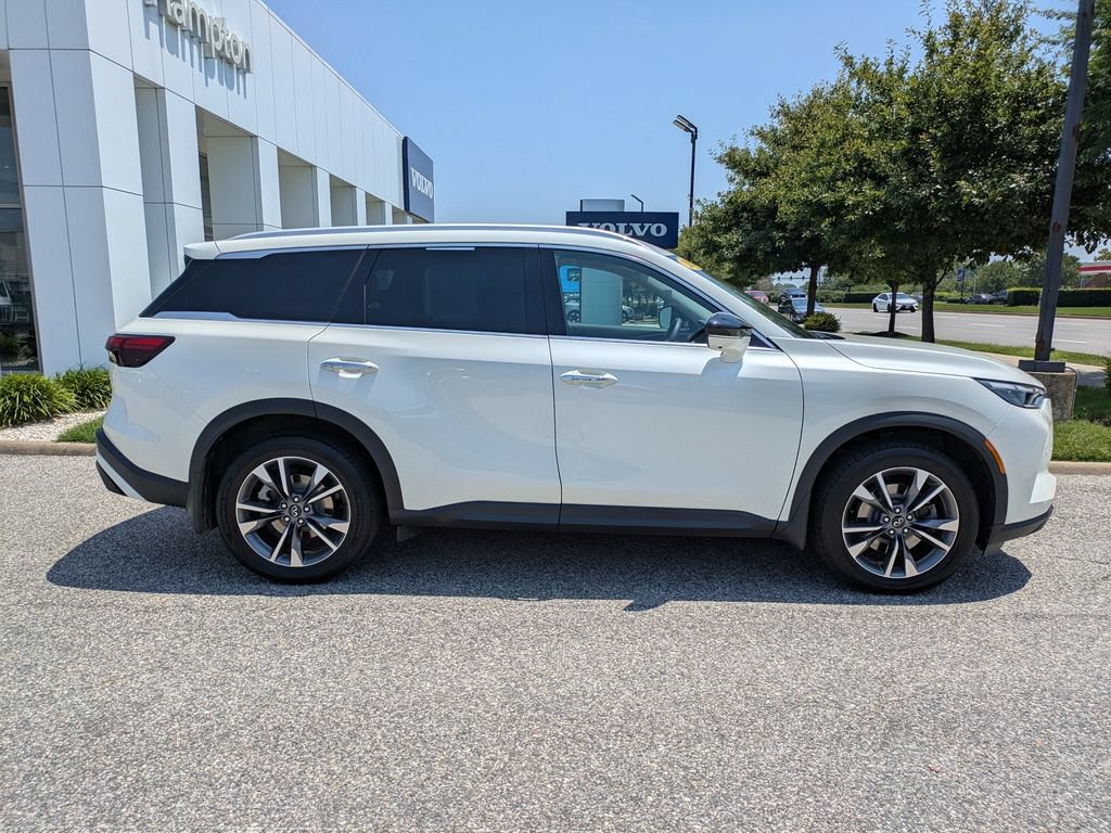 Used 2023 INFINITI QX60 Luxe w/ Cargo Package AWD/4WD image 3