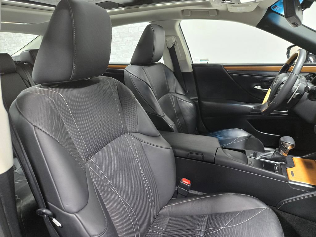 Used 2019 Lexus ES 350 Luxury w/ Accessory Package 2 image 49