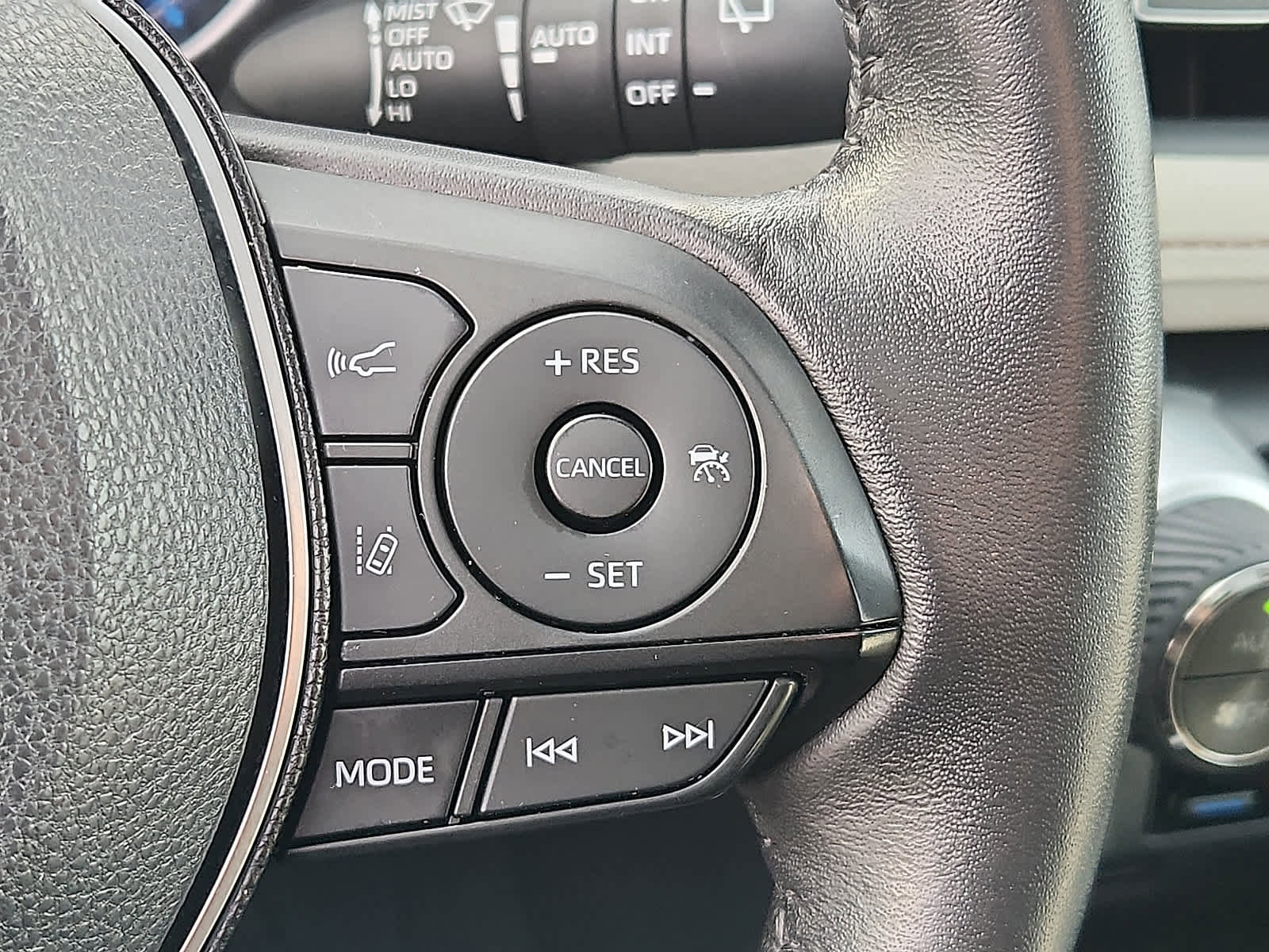 Used 2019 Toyota RAV4 Limited image 25