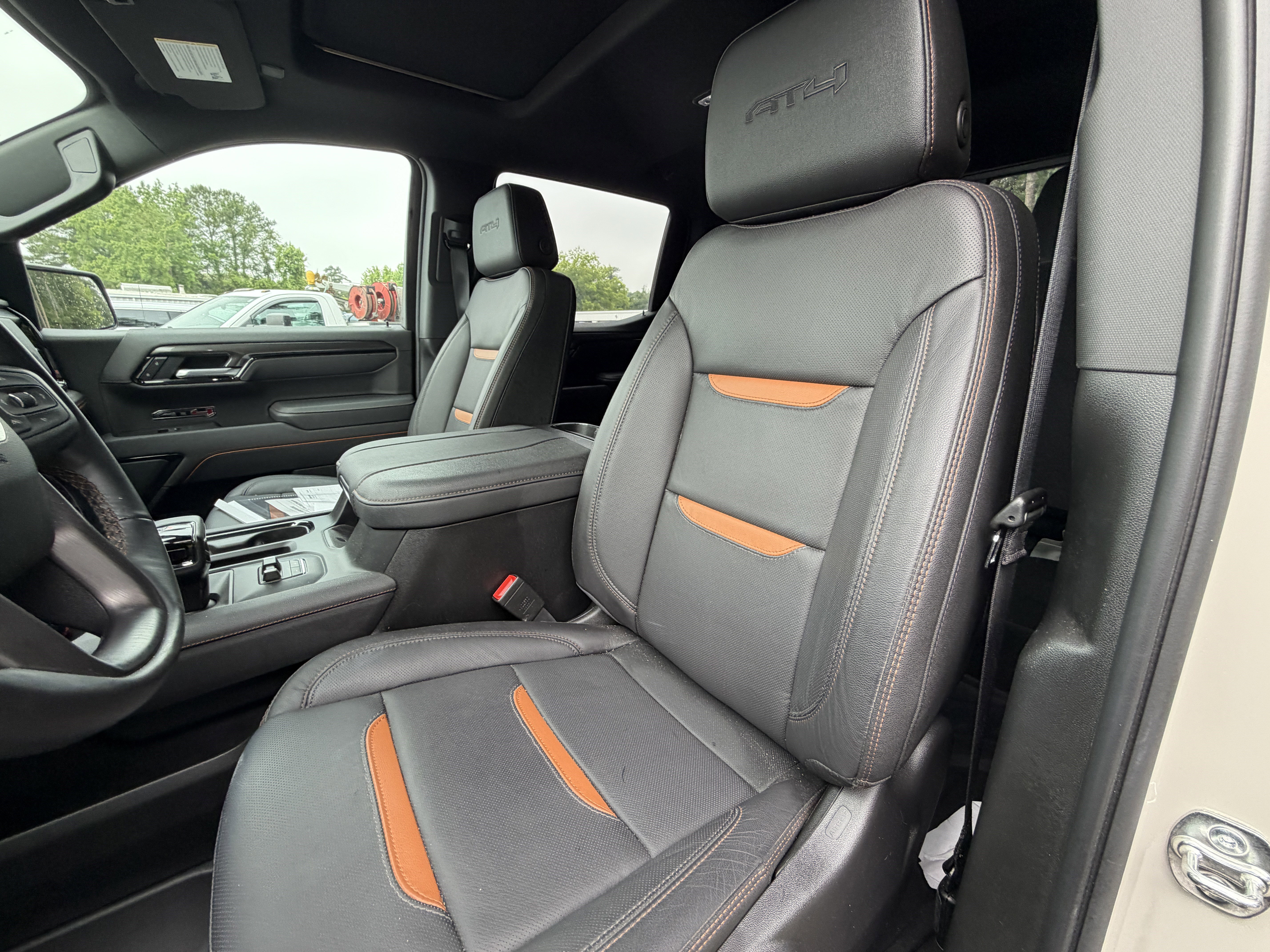 Used 2026 GMC Sierra 1500 AT4 w/ Technology Package AWD/4WD image 6
