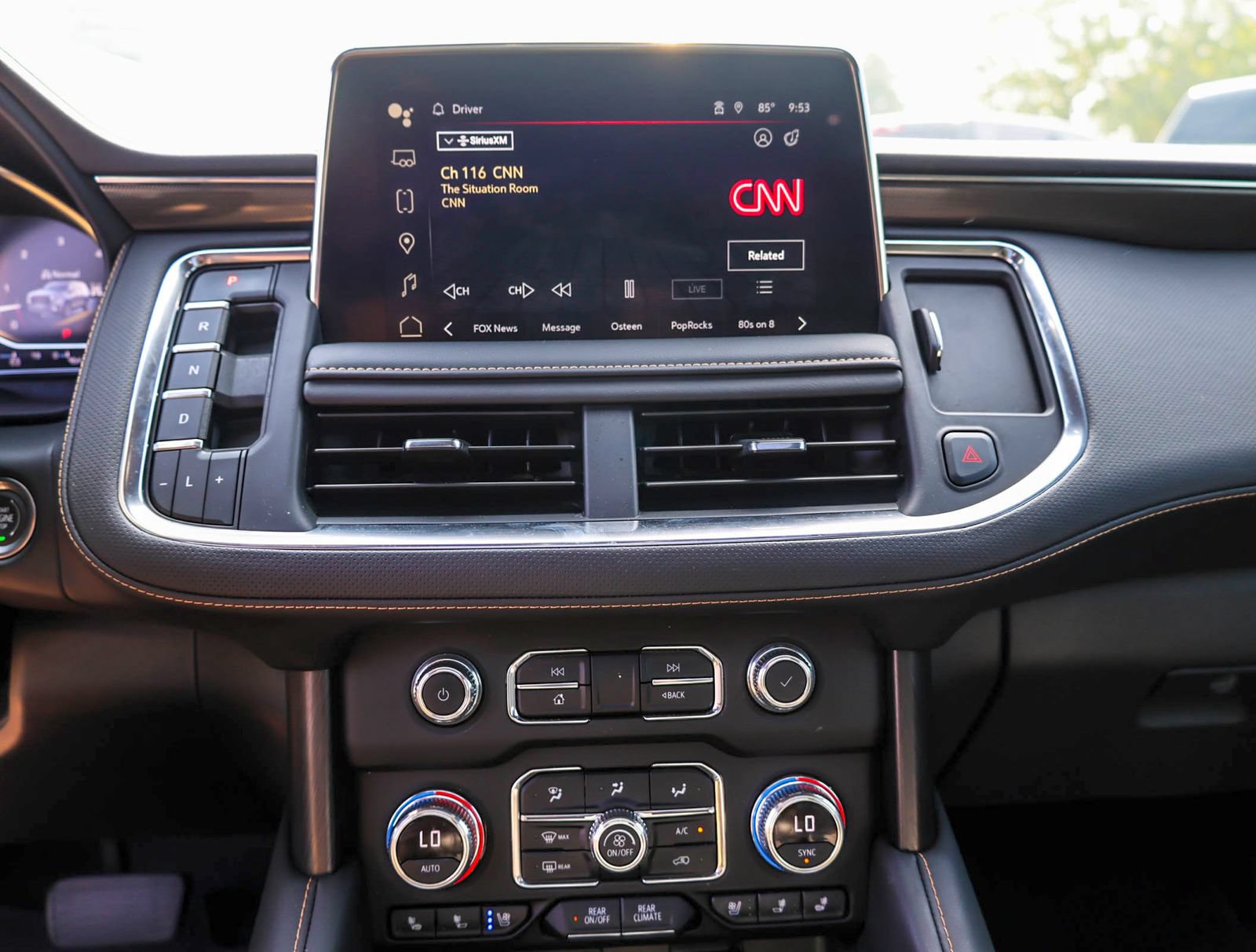 Used 2024 GMC Yukon AT4 w/ Technology Package AWD/4WD image 19