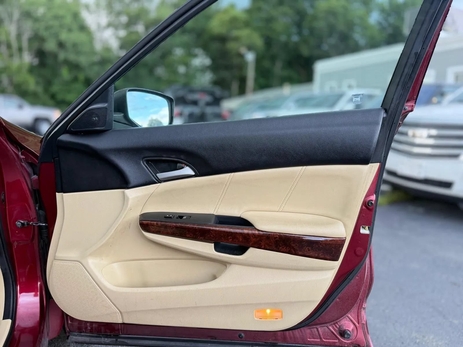 Used 2011 Honda Crosstour EX-L image 26