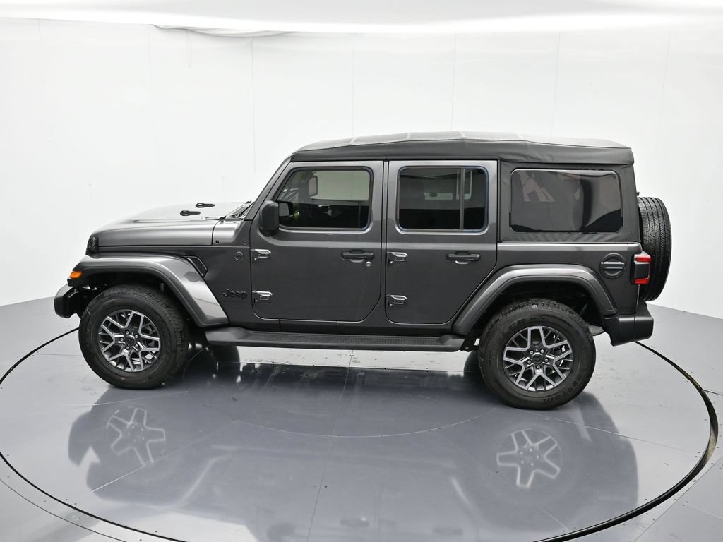 New 2025 Jeep Wrangler Unlimited Sahara w/ Technology Group AWD/4WD image 39