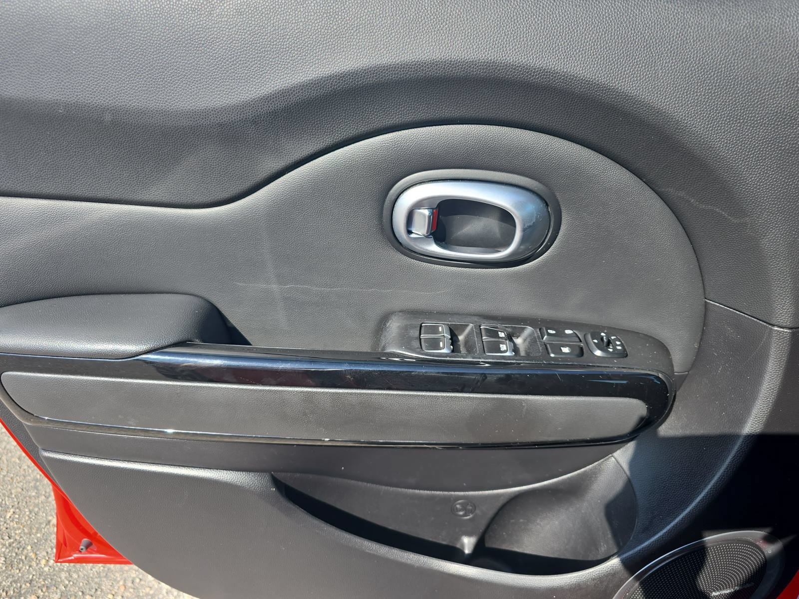 Used 2019 Kia Soul + FWD image 28
