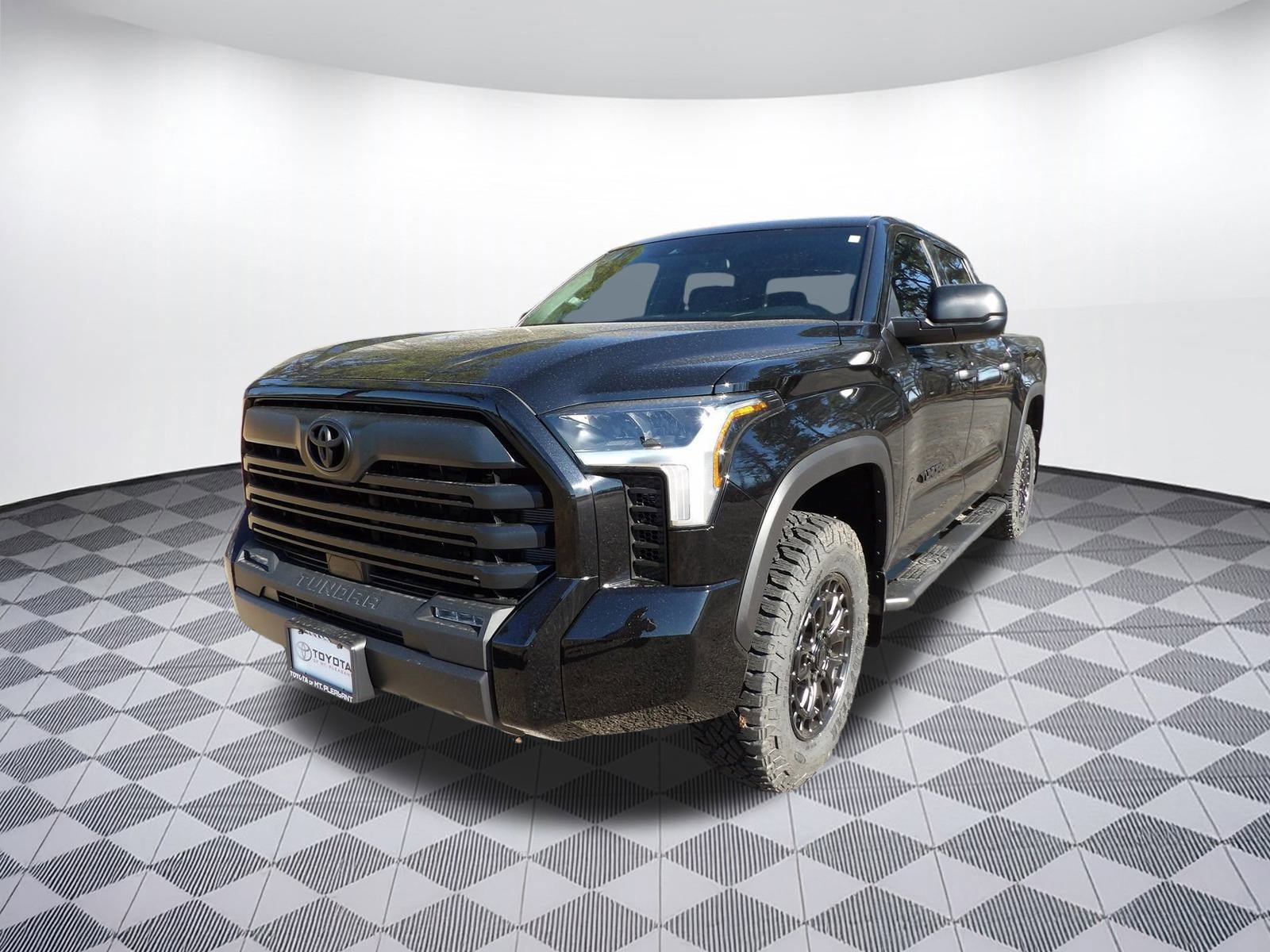 New 2025 Toyota Tundra SR5 image 2