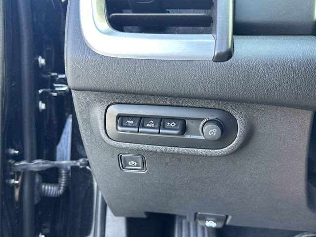 Used 2022 GMC Terrain SLT w/ Tech Package image 20