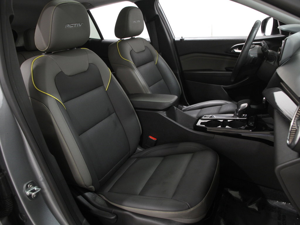 Certified 2024 Chevrolet Trax ACTIV w/ Sunroof Package image 15