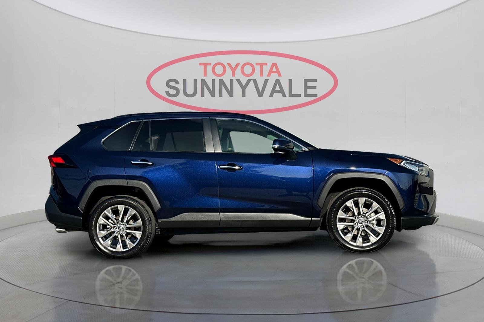 Used 2021 Toyota RAV4 Limited image 10