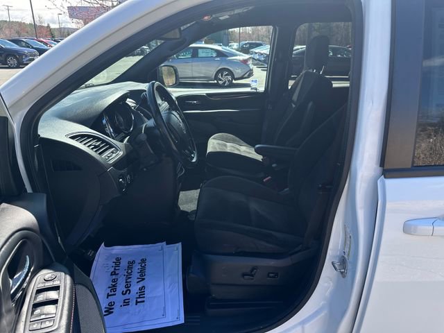 Used 2019 Dodge Grand Caravan SE image 9