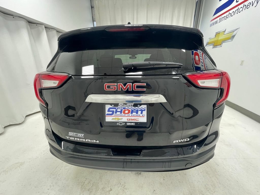Used 2024 GMC Terrain SLE AWD/4WD image 4