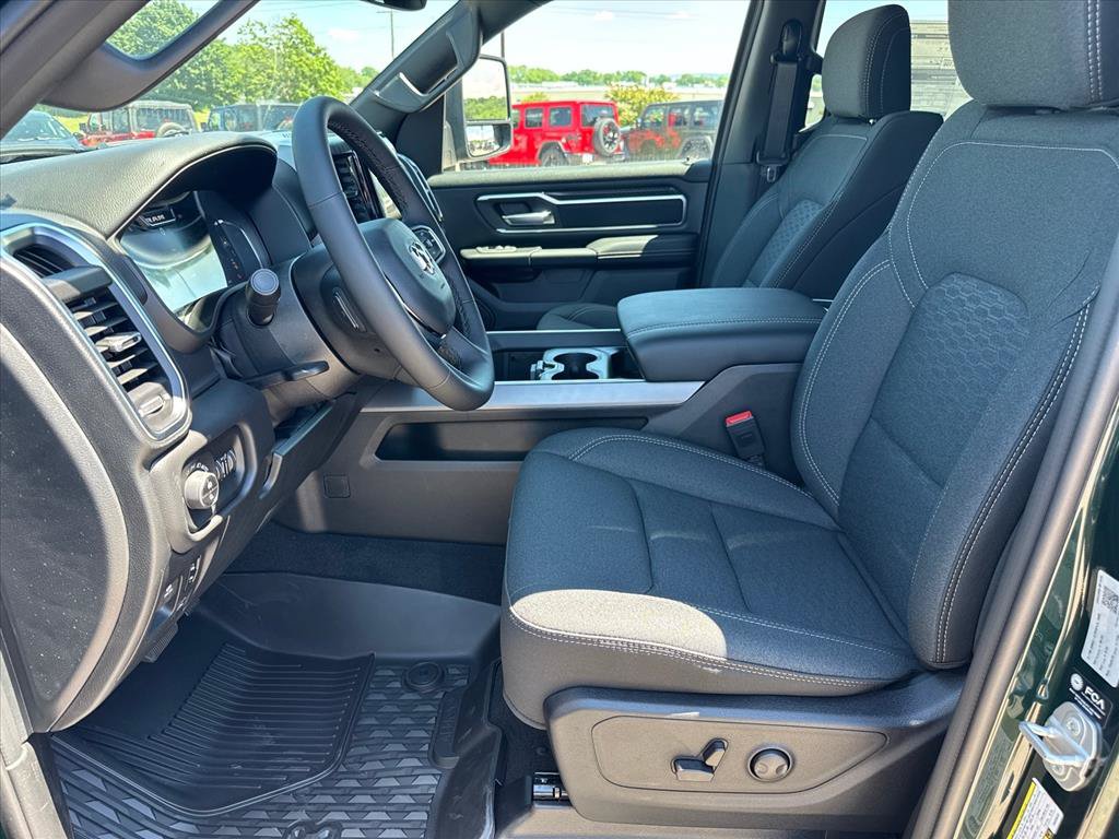 New 2026 RAM 1500 Big Horn AWD/4WD image 6