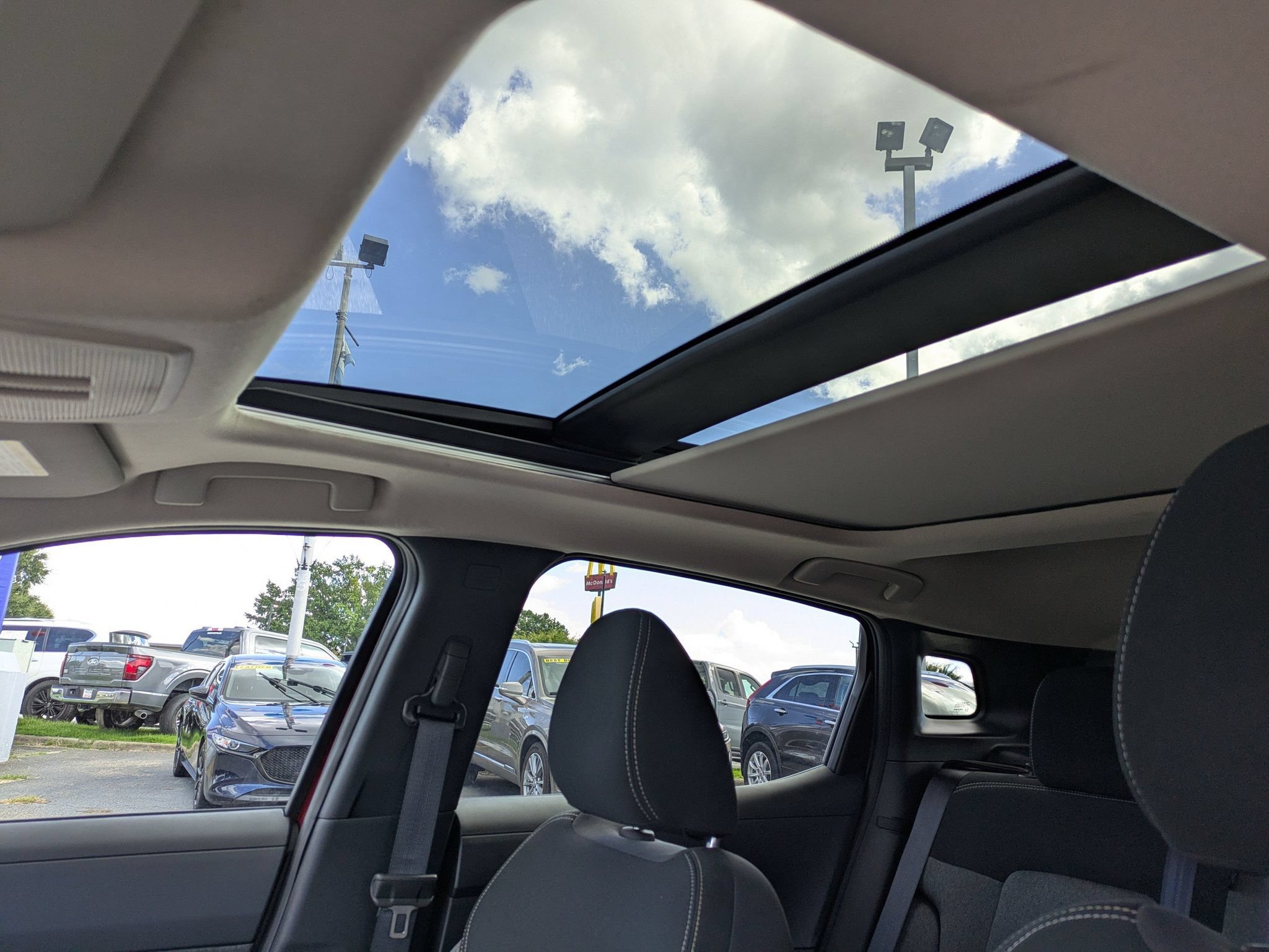 Certified 2026 Nissan Kicks SV w/ SV Premium Package FWD image 21