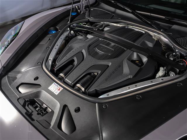 Certified 2024 Porsche Panamera 4 AWD/4WD image 16