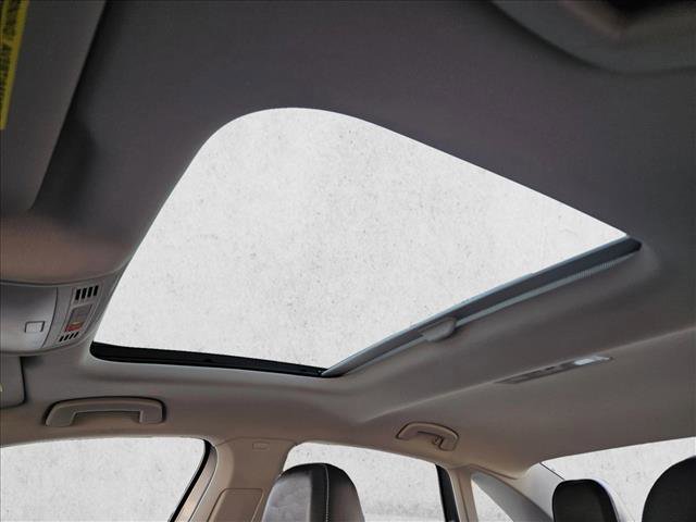 Used 2025 Volkswagen Jetta SE image 15