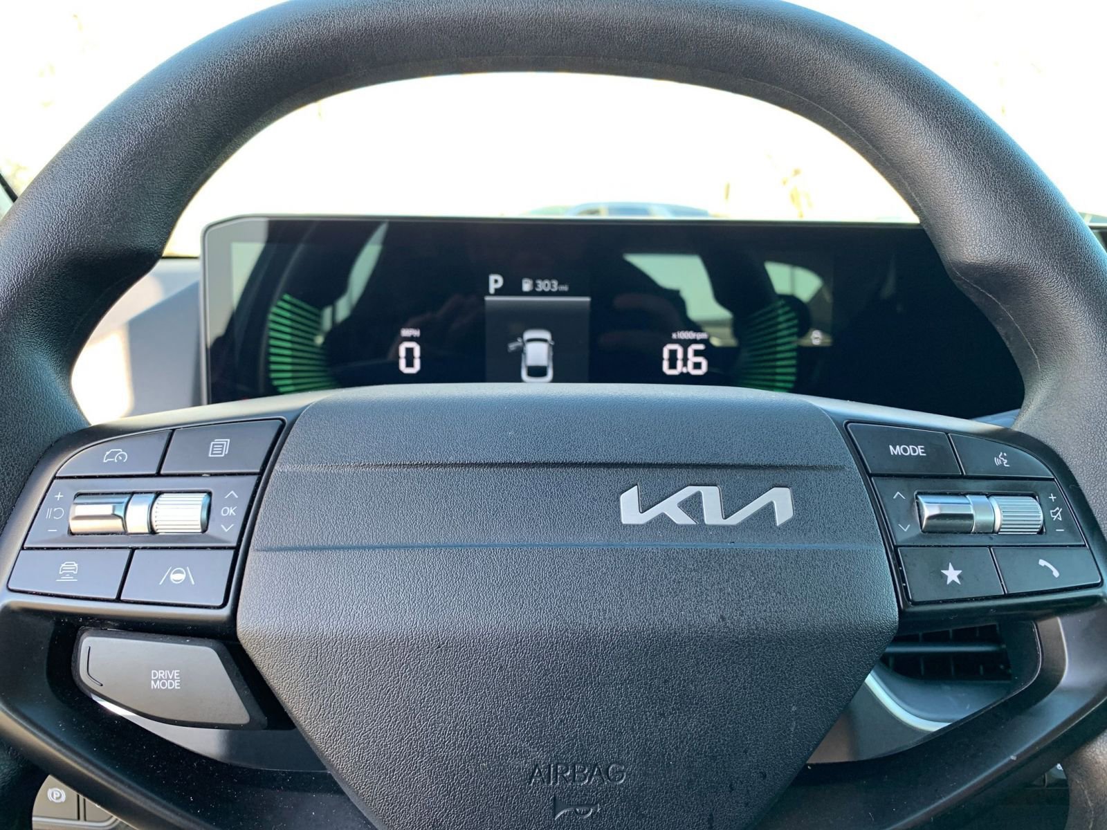 Used 2025 Kia K4 LXS image 27