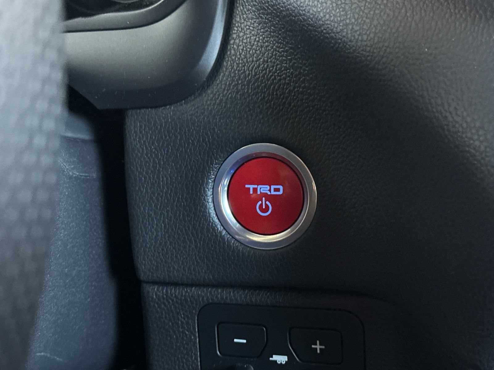 Used 2024 Toyota Sequoia TRD Pro AWD/4WD image 22