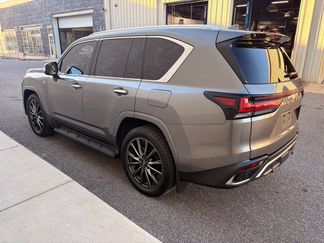 Used 2022 Lexus LX 600 F Sport w/ Accessory Package (Z1) AWD/4WD image 6