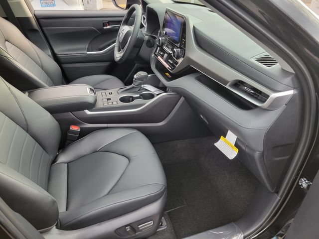 New 2026 Toyota Highlander XLE AWD/4WD image 16