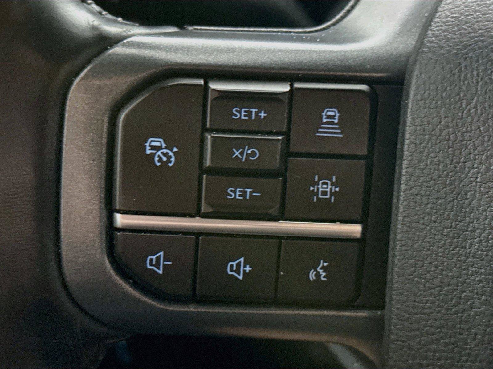 Used 2024 Ford F250 Lariat w/ Lariat Ultimate Package AWD/4WD image 9