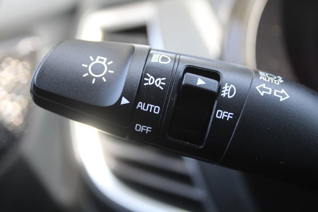 Certified 2023 Kia Seltos SX w/ SX Sunroof Package AWD/4WD image 27