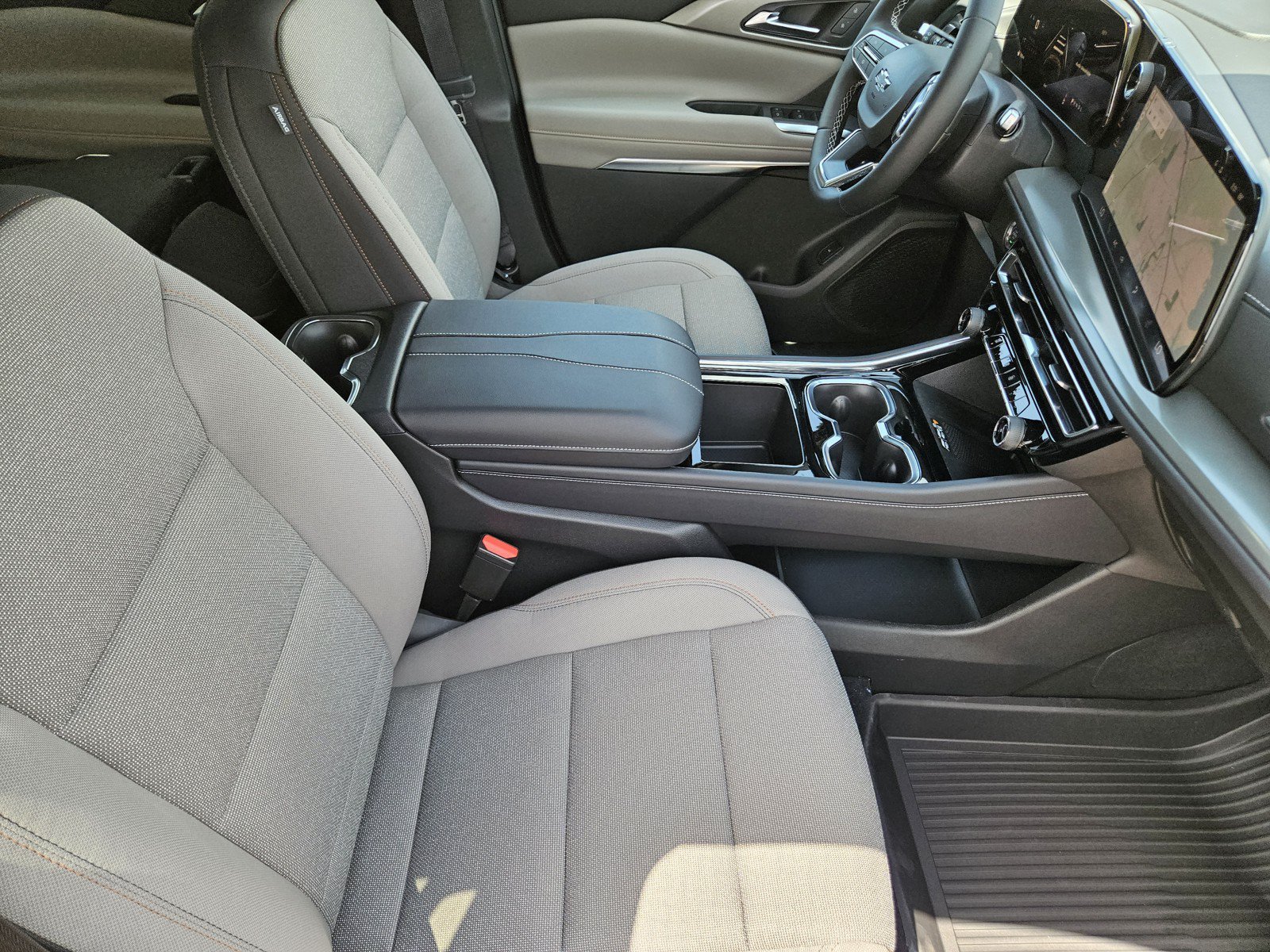 New 2027 Chevrolet Traverse LT w/ Midnight/Sport Edition FWD image 10