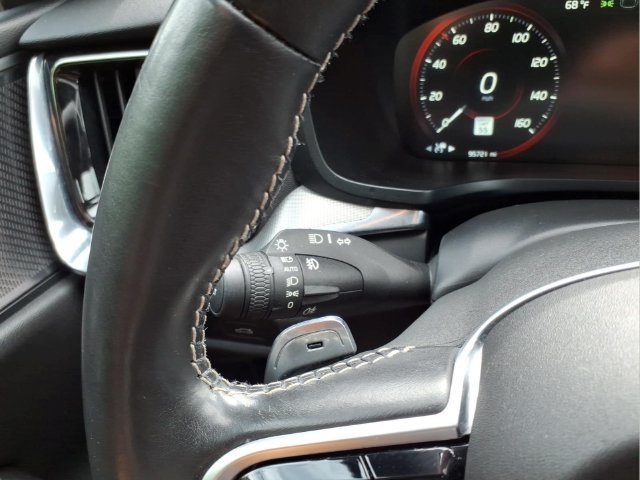 Used 2019 Volvo S60 T6 R-Design AWD/4WD image 23
