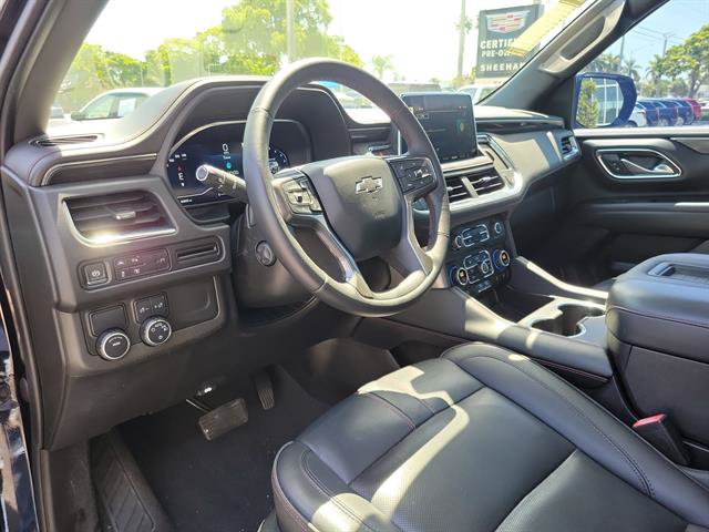 Used 2022 Chevrolet Suburban RST w/ Luxury Package RWD image 18