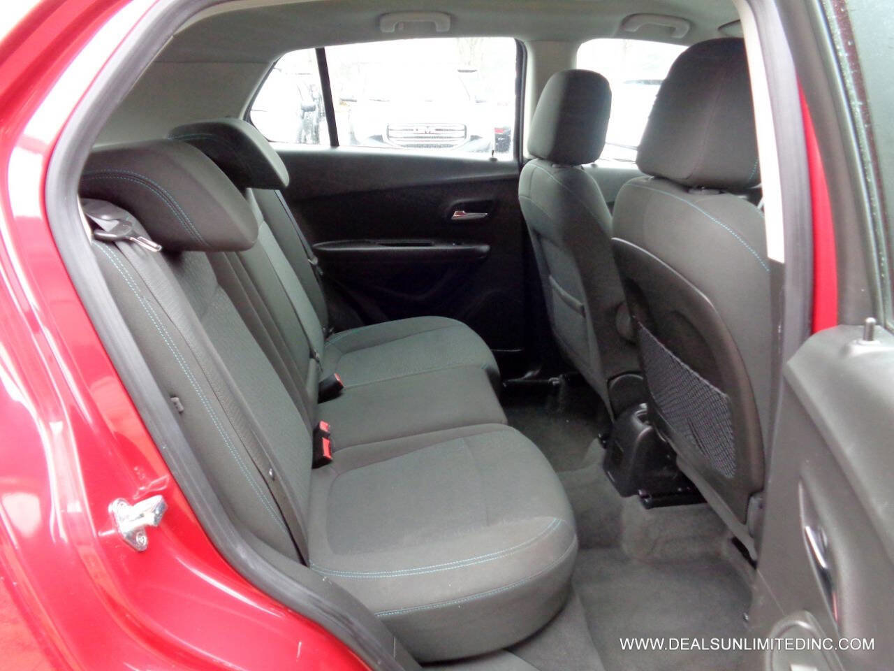Used 2015 Chevrolet Trax LS AWD/4WD image 19