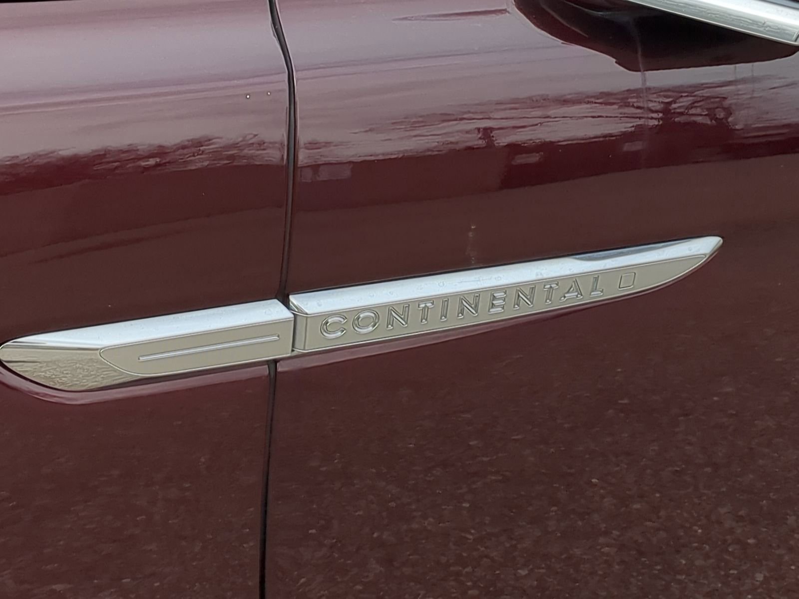 Used 2017 Lincoln Continental Reserve w/ Climate Package image 18