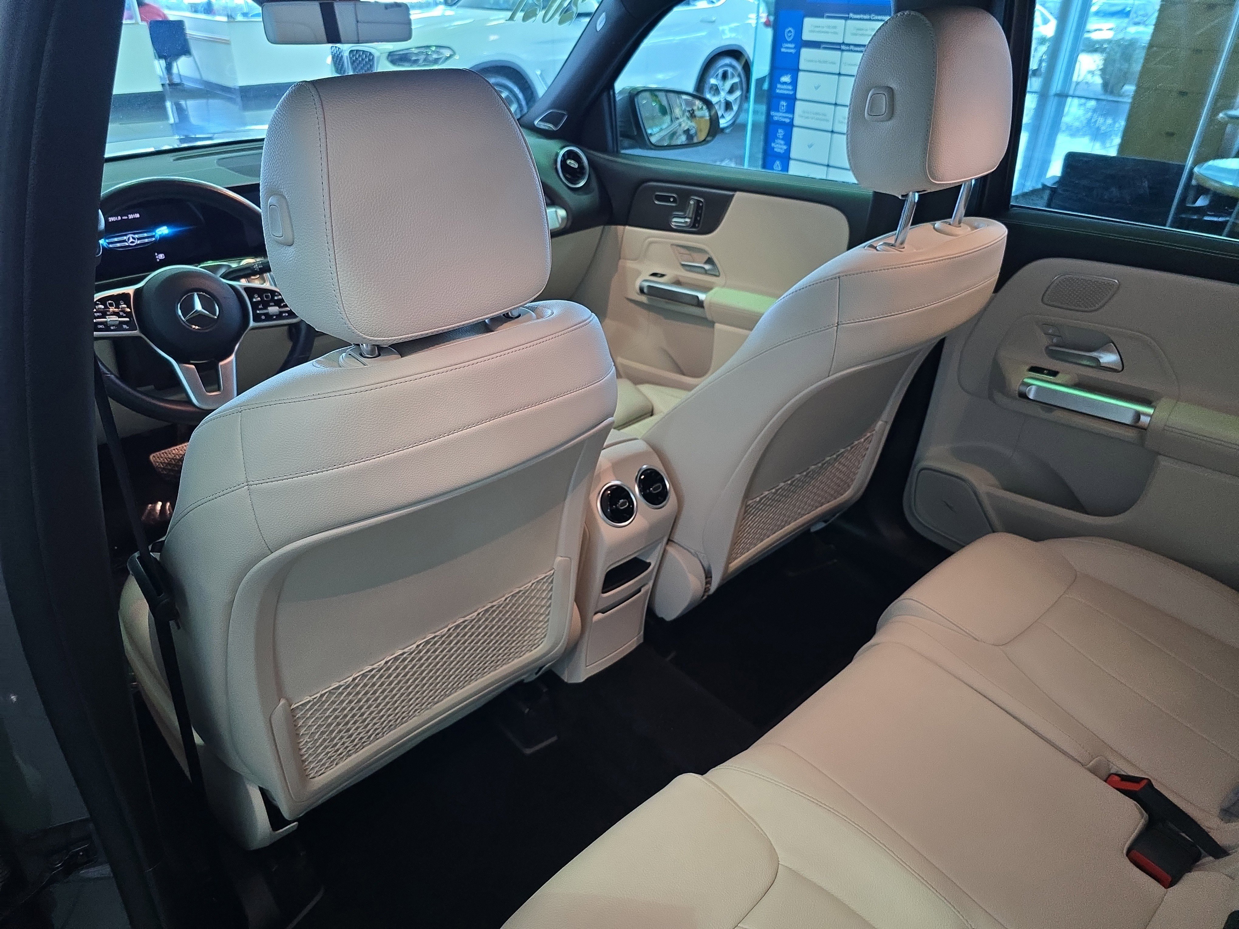 Used 2021 Mercedes-Benz GLB 250 4MATIC image 10