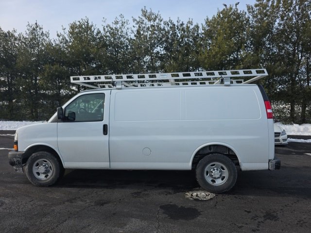 Used 2018 Chevrolet Express 2500 Work Van w/ Driver Convenience Package image 4