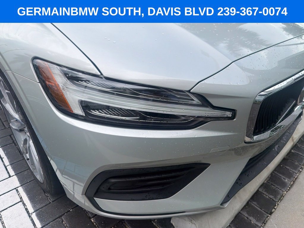 Used 2020 Volvo S60 T5 Momentum FWD image 4