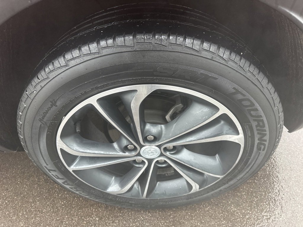 Used 2020 Buick Encore GX Essence w/ Advanced Technology Package image 31