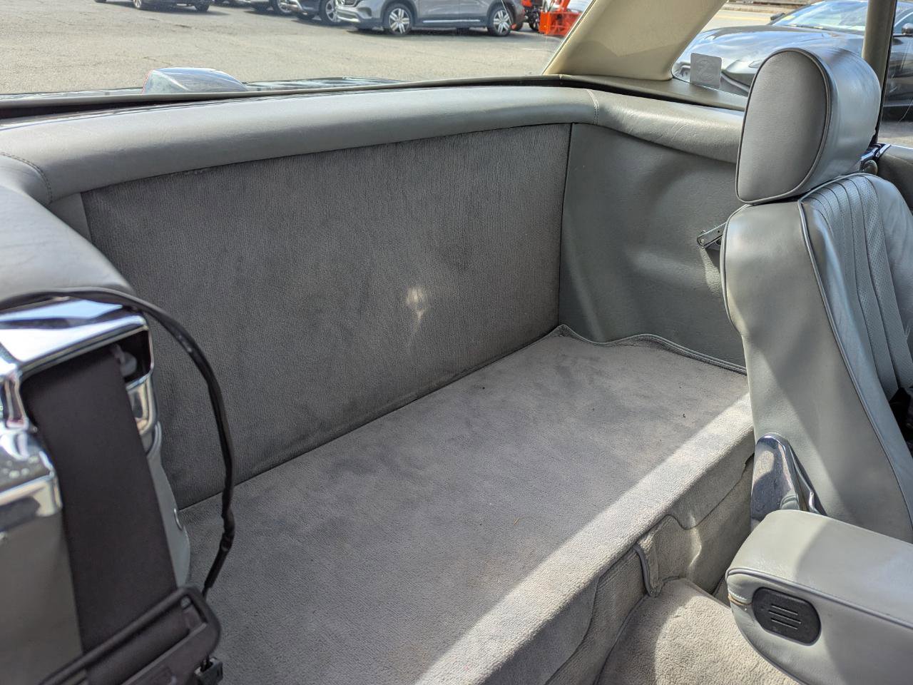 Used 1987 Mercedes-Benz 560 SL image 33