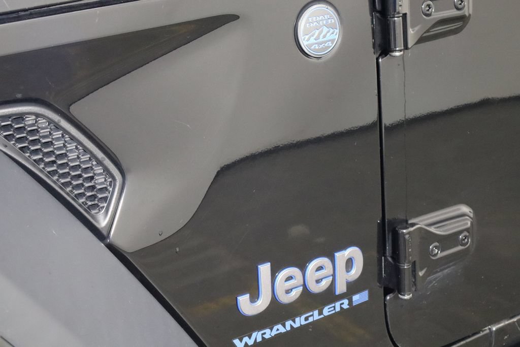 Used 2023 Jeep Wrangler Unlimited Rubicon 4xe w/ Cold Weather Group AWD/4WD image 40