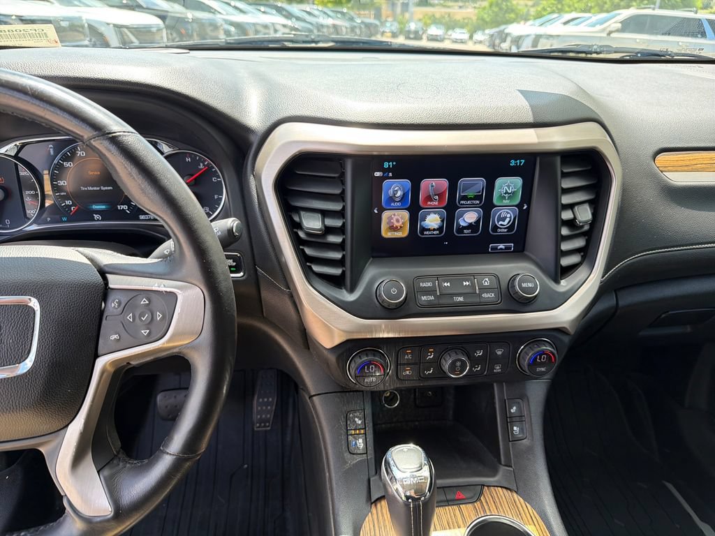 Used 2019 GMC Acadia Denali w/ Technology Package FWD image 22