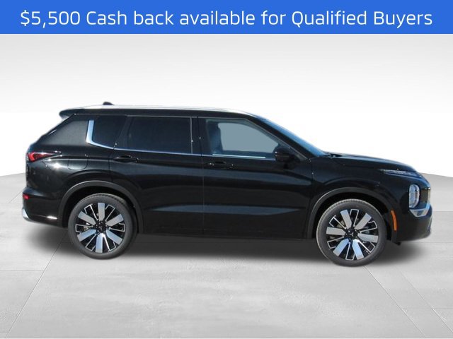 New 2026 Mitsubishi Outlander SEL FWD image 2