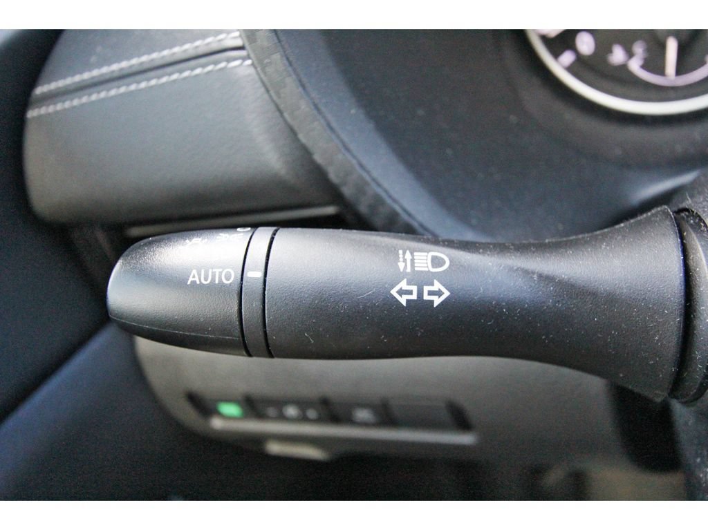 Used 2025 Nissan Sentra SV w/ All-Weather Package FWD image 11
