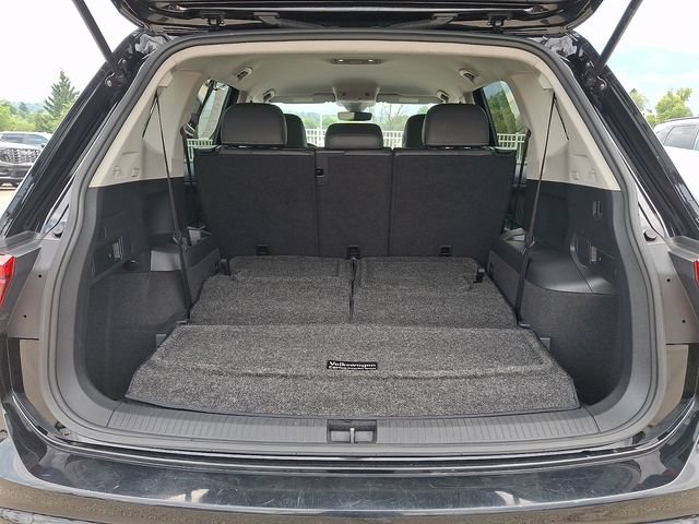 Used 2023 Volkswagen Tiguan SE FWD image 30