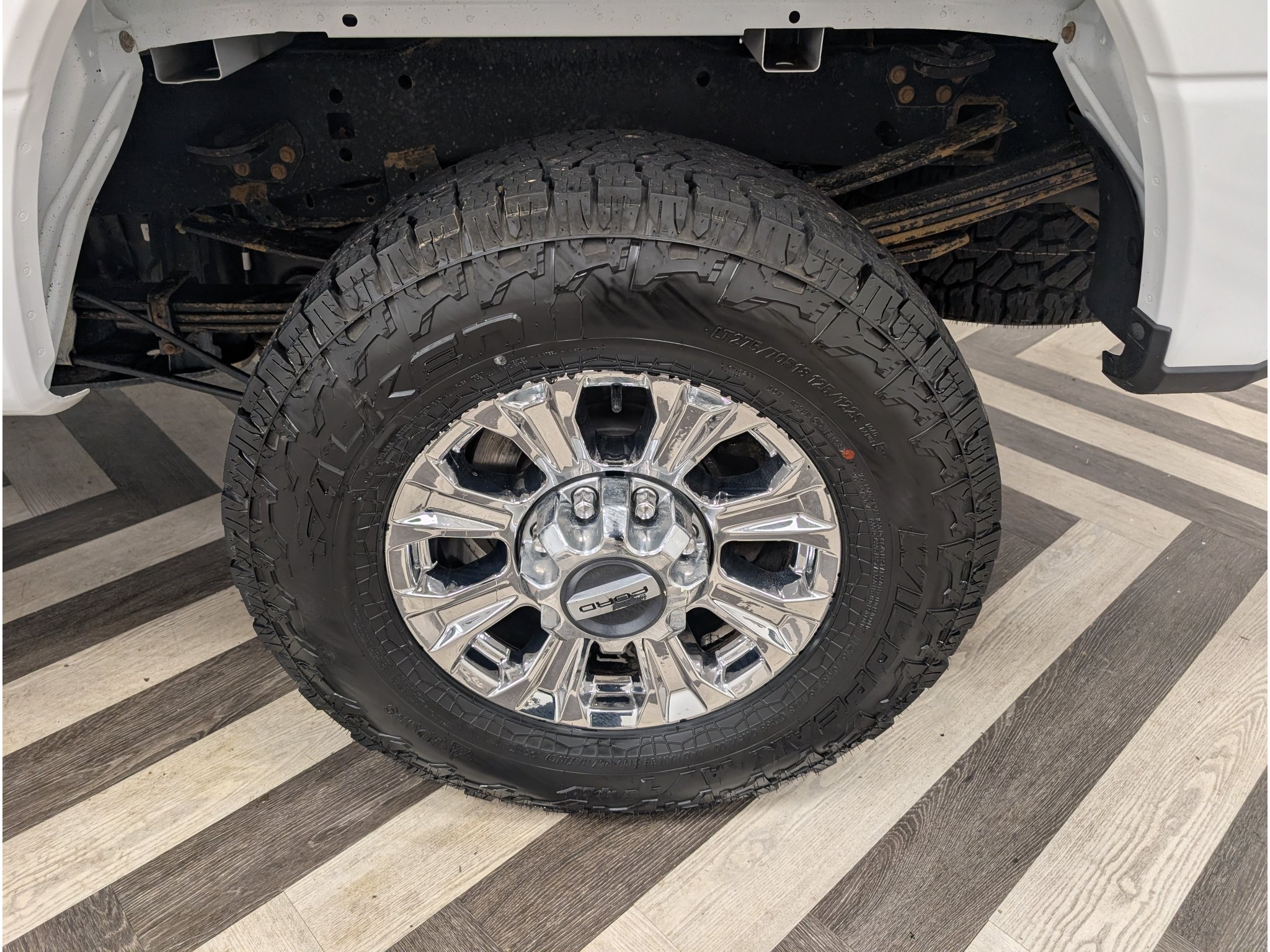 Used 2018 Ford F350 XLT w/ XLT Premium Package AWD/4WD image 19
