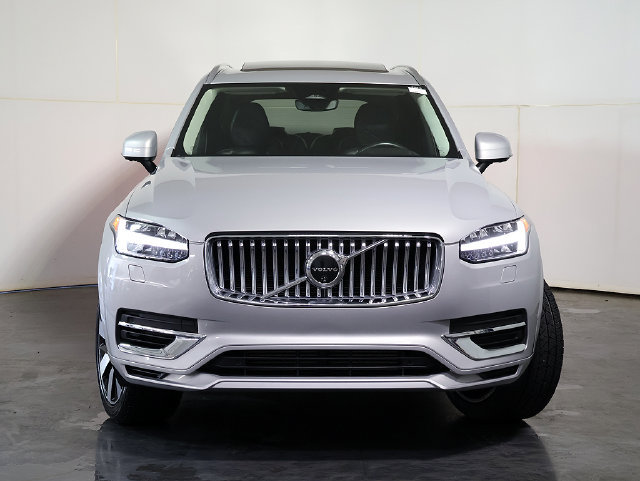 Used 2024 Volvo XC90 T8 Plus w/ Protection Package AWD/4WD image 9